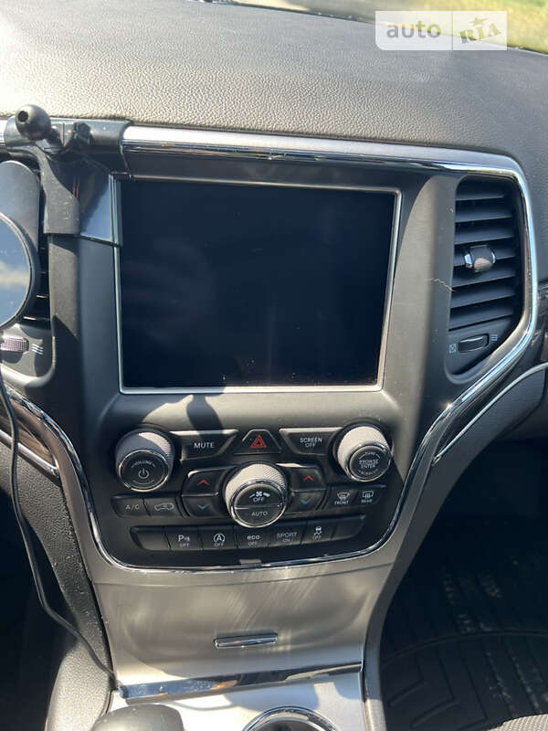 Внедорожник / Кроссовер Jeep Grand Cherokee 2017 в Киеве