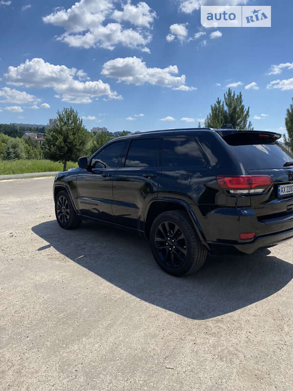 Внедорожник / Кроссовер Jeep Grand Cherokee 2017 в Харькове