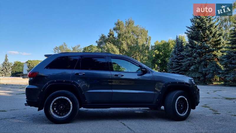 Внедорожник / Кроссовер Jeep Grand Cherokee 2017 в Киеве