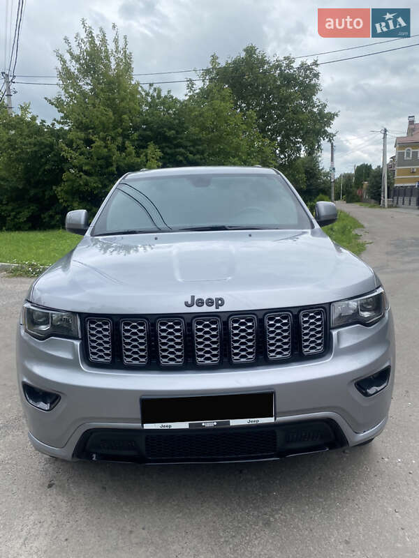Внедорожник / Кроссовер Jeep Grand Cherokee 2018 в Ровно