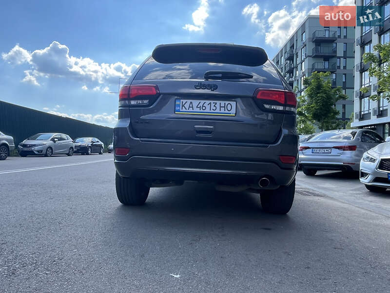 Позашляховик / Кросовер Jeep Grand Cherokee 2017 в Києві