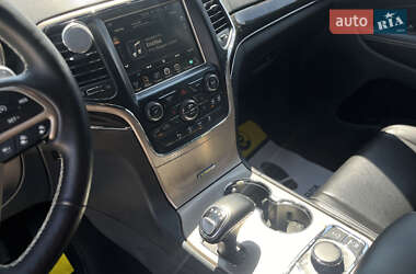 Позашляховик / Кросовер Jeep Grand Cherokee 2015 в 