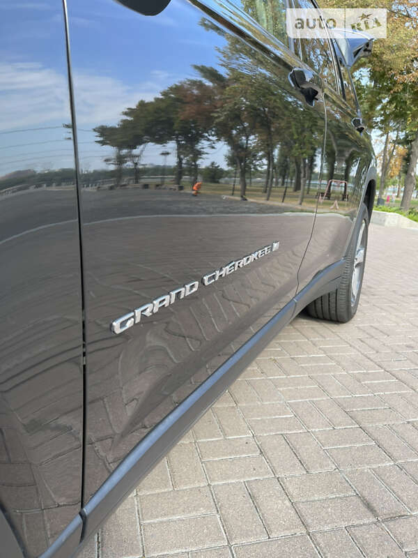 Позашляховик / Кросовер Jeep Grand Cherokee 2021 в Києві