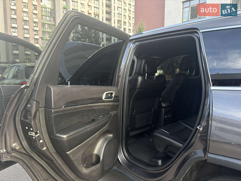 Внедорожник / Кроссовер Jeep Grand Cherokee 2020 в Киеве
