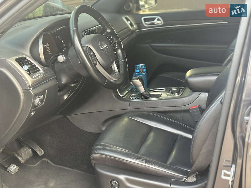 Внедорожник / Кроссовер Jeep Grand Cherokee 2020 в Киеве