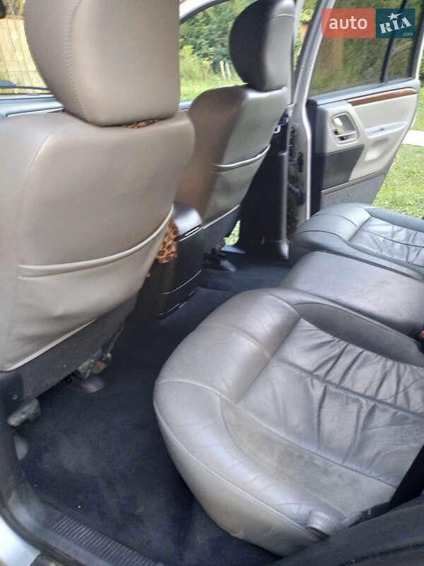 Внедорожник / Кроссовер Jeep Grand Cherokee 2003 в Тячеве