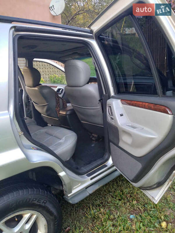 Внедорожник / Кроссовер Jeep Grand Cherokee 2003 в Тячеве