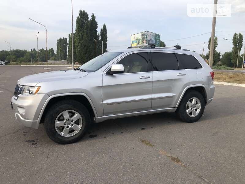 Внедорожник / Кроссовер Jeep Grand Cherokee 2010 в Кременчуге фото 2 Внедорожник / Кроссовер Jeep Grand Cherokee 2010 в Кременчуге