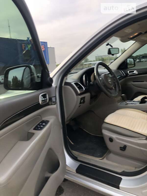 Внедорожник / Кроссовер Jeep Grand Cherokee 2010 в Кременчуге фото 3 Внедорожник / Кроссовер Jeep Grand Cherokee 2010 в Кременчуге