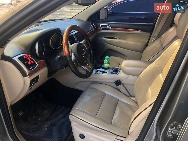 Внедорожник / Кроссовер Jeep Grand Cherokee 2011 в Киеве
