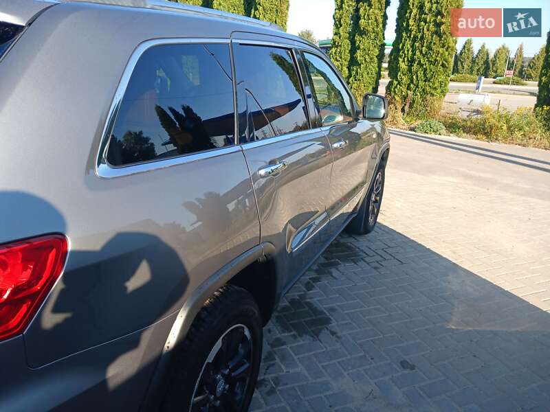 Внедорожник / Кроссовер Jeep Grand Cherokee 2012 в Кременце
