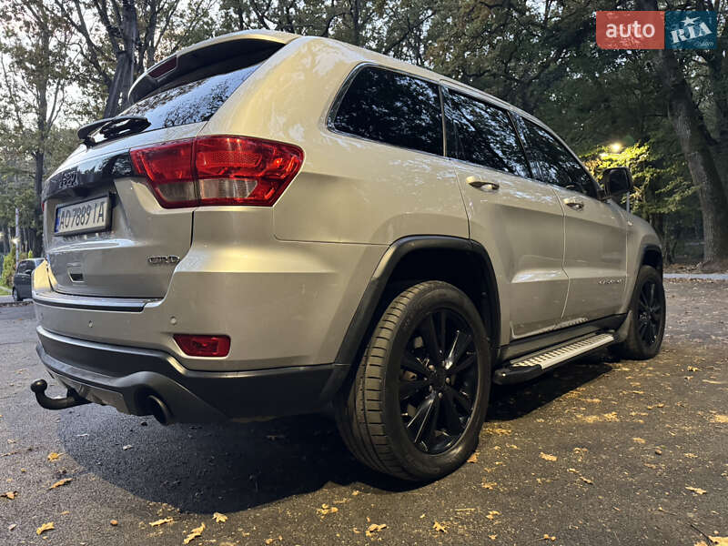 Внедорожник / Кроссовер Jeep Grand Cherokee 2012 в Ужгороде