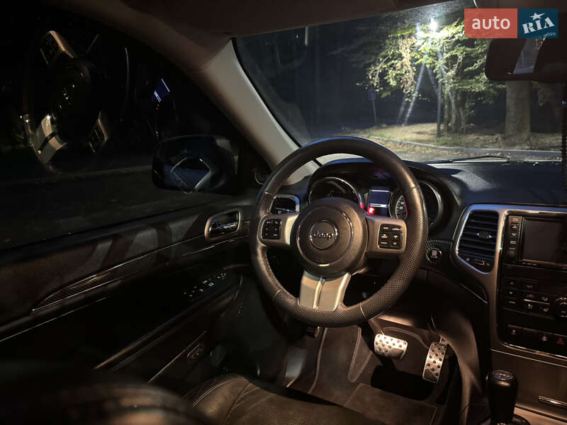 Внедорожник / Кроссовер Jeep Grand Cherokee 2012 в Ужгороде