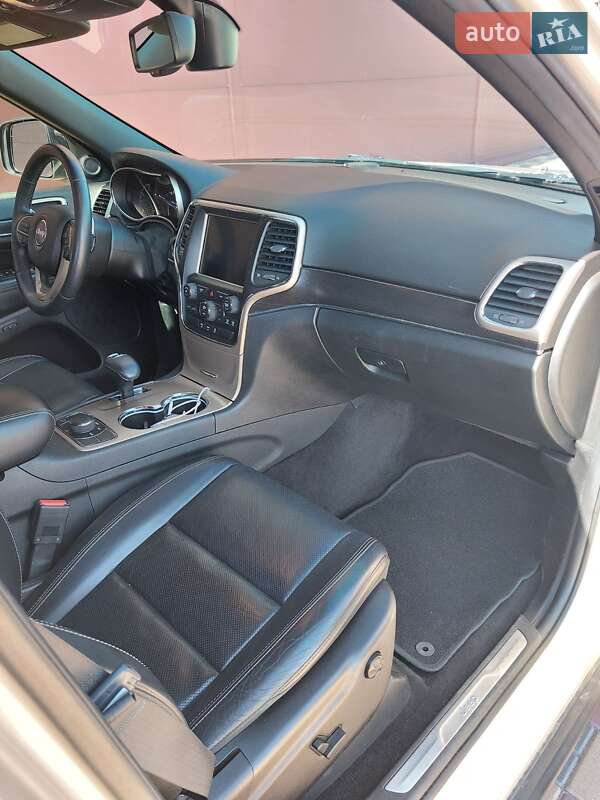 Внедорожник / Кроссовер Jeep Grand Cherokee 2014 в Гайсине