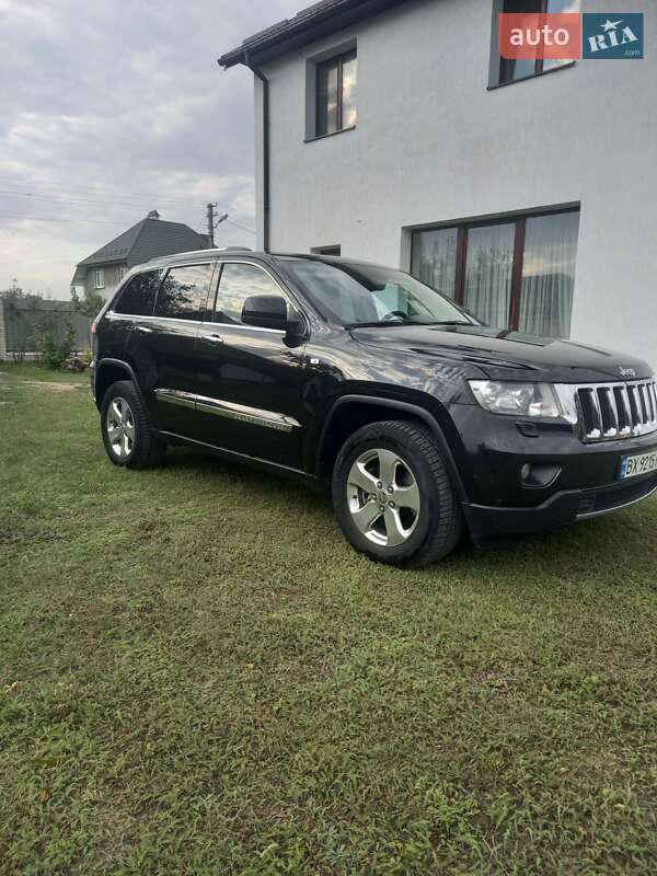 Внедорожник / Кроссовер Jeep Grand Cherokee 2012 в Каменец-Подольском