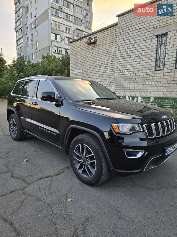 Внедорожник / Кроссовер Jeep Grand Cherokee 2018 в Николаеве