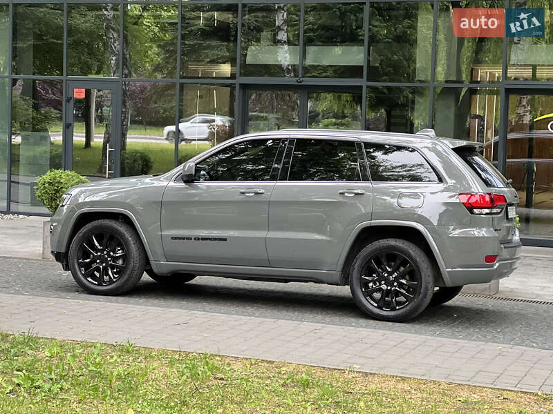 Внедорожник / Кроссовер Jeep Grand Cherokee 2021 в Львове