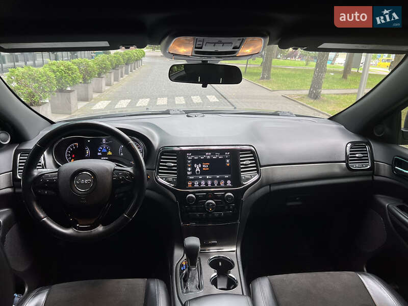 Внедорожник / Кроссовер Jeep Grand Cherokee 2021 в Львове