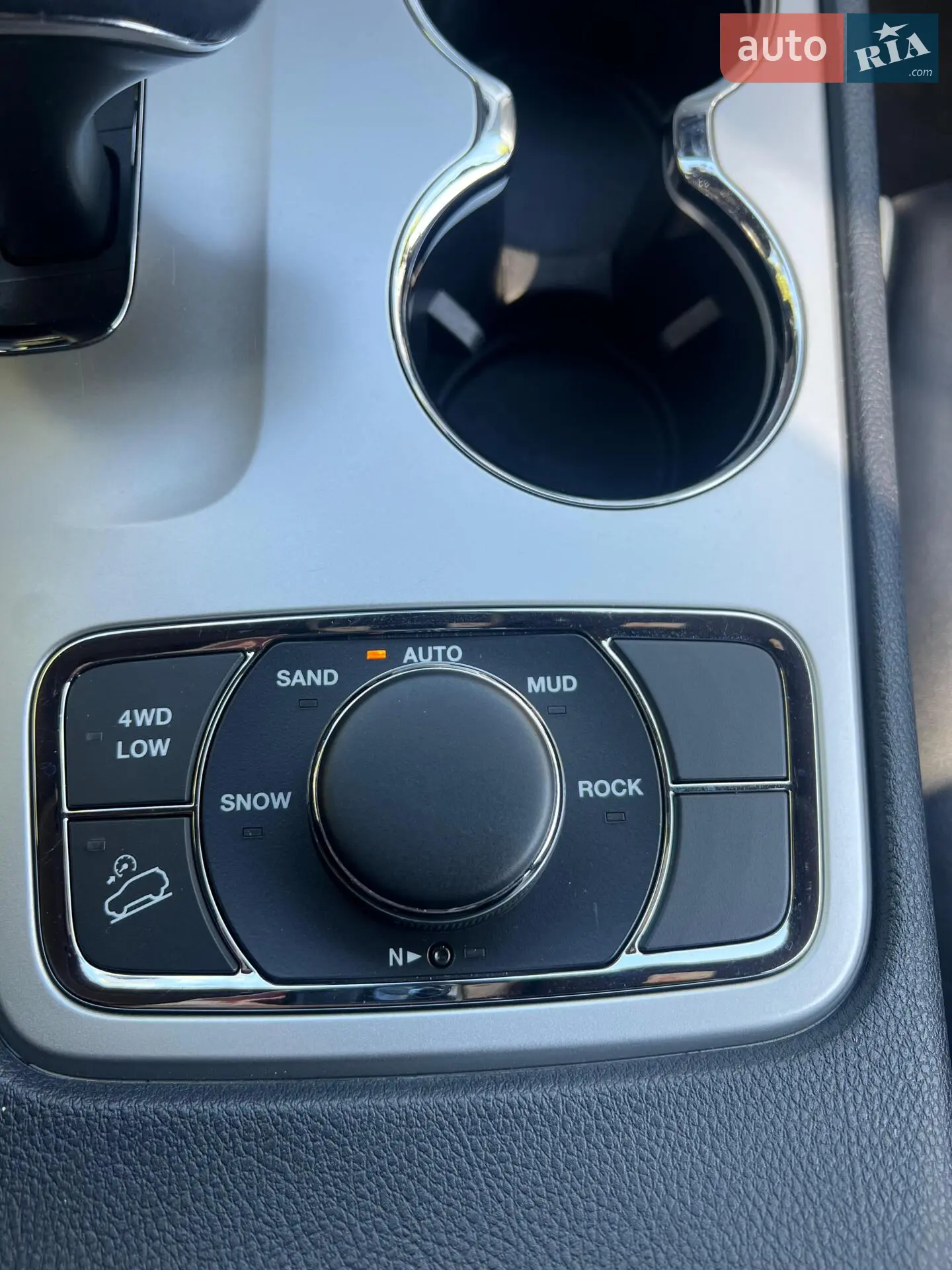 2015 Jeep Grand Cherokee - мініатюра 24