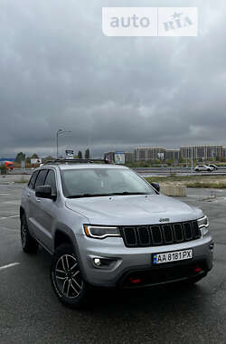 Позашляховик / Кросовер Jeep Grand Cherokee 2016 в Києві