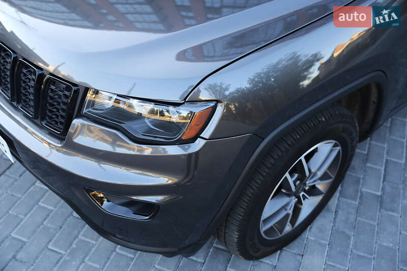 Внедорожник / Кроссовер Jeep Grand Cherokee 2020 в Полтаве