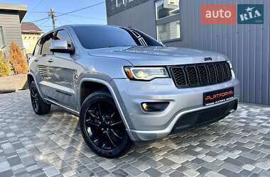 Позашляховик / Кросовер Jeep Grand Cherokee 2017 в Києві