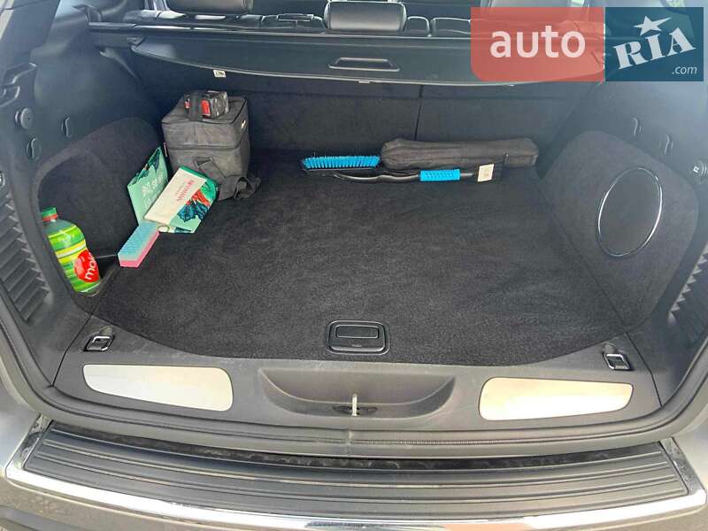 Внедорожник / Кроссовер Jeep Grand Cherokee 2019 в Киеве