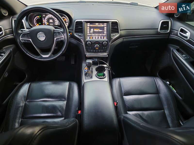 Внедорожник / Кроссовер Jeep Grand Cherokee 2017 в Киеве