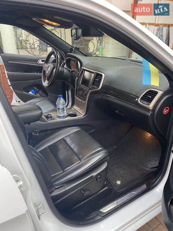 Внедорожник / Кроссовер Jeep Grand Cherokee 2014 в Чернигове