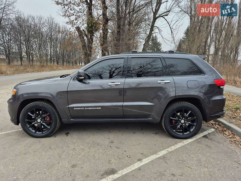 Внедорожник / Кроссовер Jeep Grand Cherokee 2016 в Полтаве