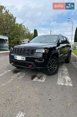 Внедорожник / Кроссовер Jeep Grand Cherokee 2020 в Сарнах