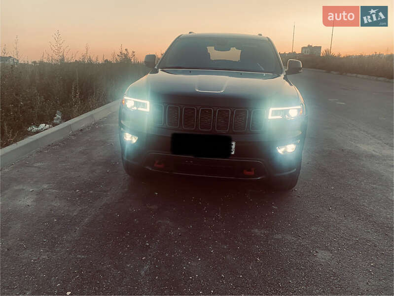 Позашляховик / Кросовер Jeep Grand Cherokee 2020 в Сарнах