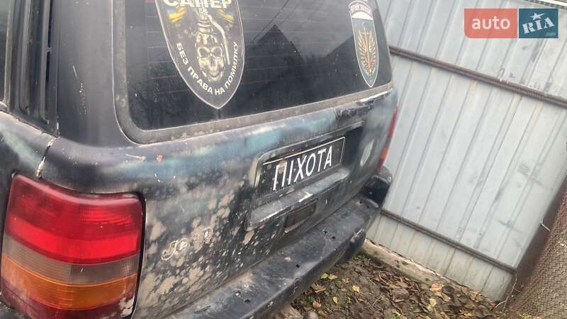 Внедорожник / Кроссовер Jeep Grand Cherokee 1993 в Смеле