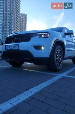 Внедорожник / Кроссовер Jeep Grand Cherokee 2020 в Киеве