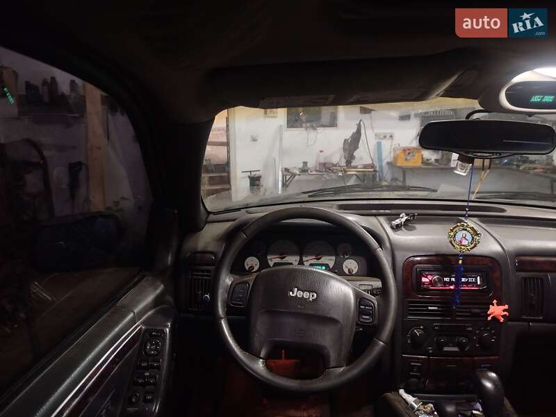 Позашляховик / Кросовер Jeep Grand Cherokee 2001 в Тячеві
