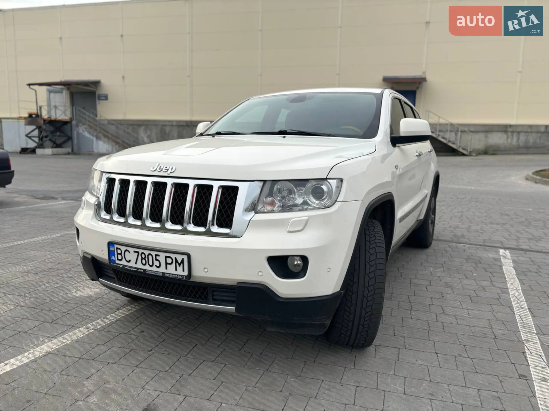 2012 Jeep Grand Cherokee - мініатюра 17
