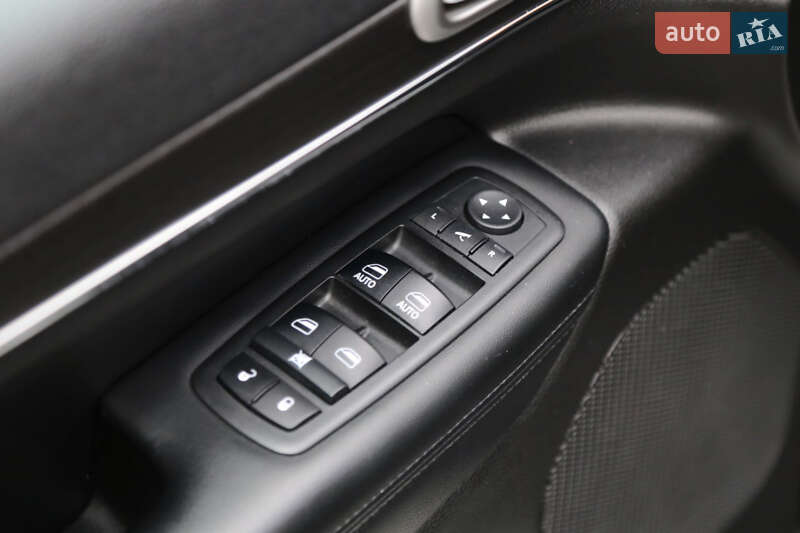 Внедорожник / Кроссовер Jeep Grand Cherokee 2018 в Киеве фото 9 Внедорожник / Кроссовер Jeep Grand Cherokee 2018 в Киеве