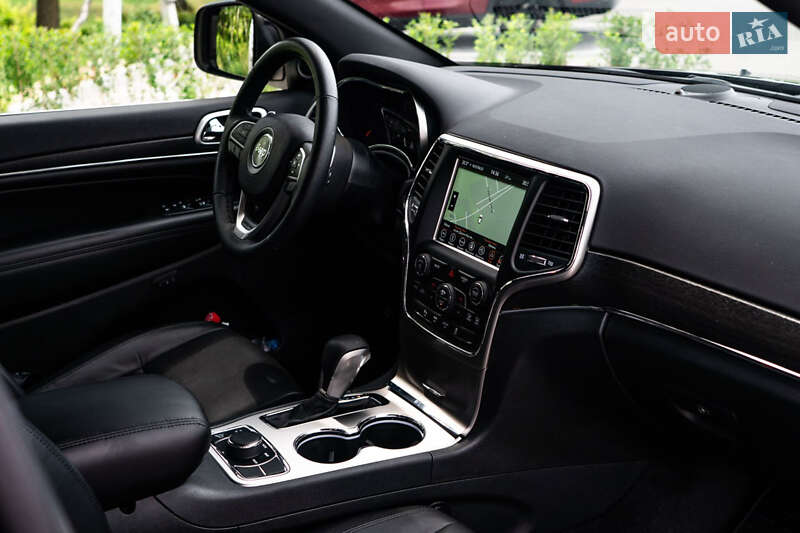 Внедорожник / Кроссовер Jeep Grand Cherokee 2018 в Киеве фото 20 Внедорожник / Кроссовер Jeep Grand Cherokee 2018 в Киеве