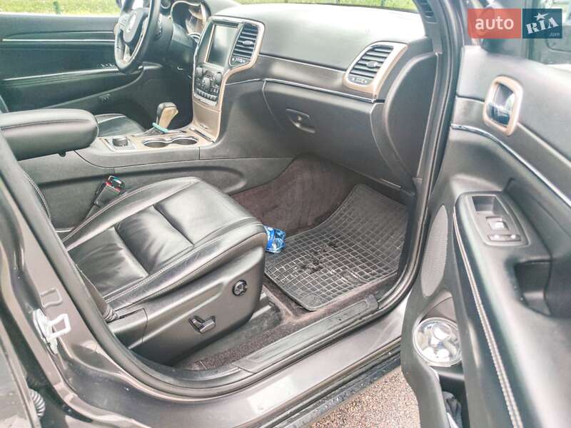 Внедорожник / Кроссовер Jeep Grand Cherokee 2016 в Киеве фото 10 Внедорожник / Кроссовер Jeep Grand Cherokee 2016 в Киеве