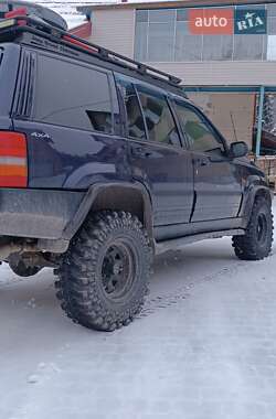 Позашляховик / Кросовер Jeep Grand Cherokee 1998 в Львові