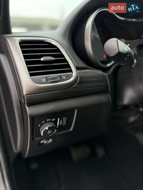 Внедорожник / Кроссовер Jeep Grand Cherokee 2019 в Львове