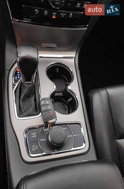 Внедорожник / Кроссовер Jeep Grand Cherokee 2020 в 