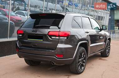 Позашляховик / Кросовер Jeep Grand Cherokee 2017 в Києві