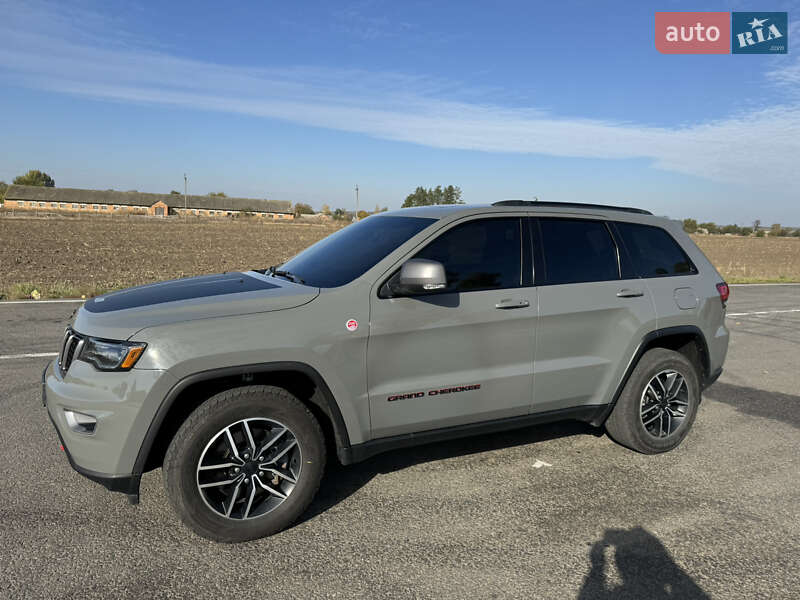 Внедорожник / Кроссовер Jeep Grand Cherokee 2020 в Киеве