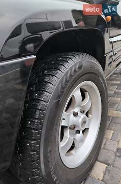 Позашляховик / Кросовер Jeep Grand Cherokee 2000 в 
