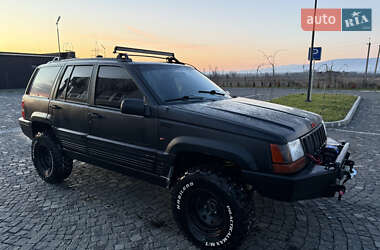 Позашляховик / Кросовер Jeep Grand Cherokee 1995 в Іршаві