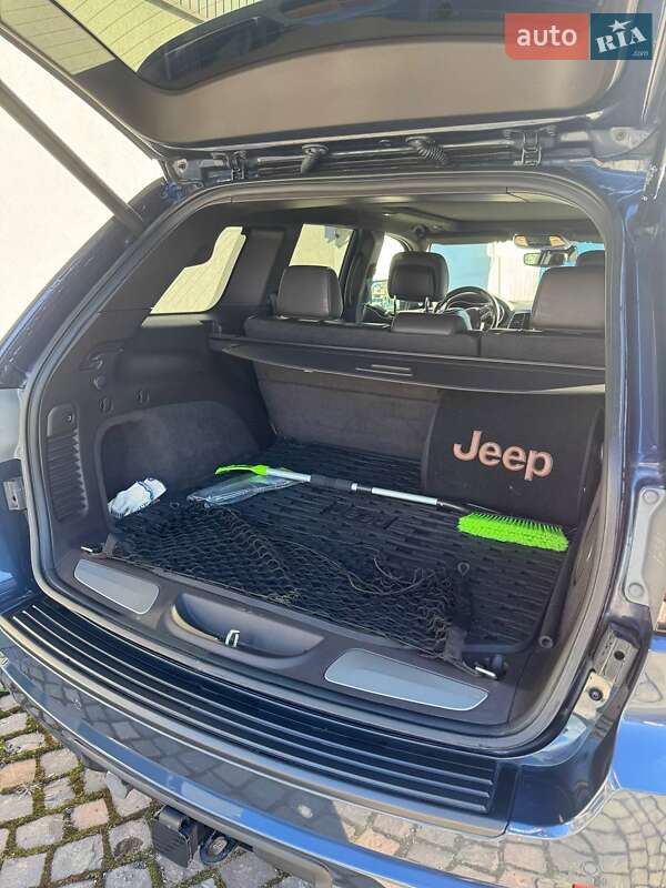 Внедорожник / Кроссовер Jeep Grand Cherokee 2019 в Киеве