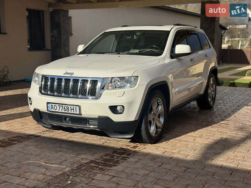 Внедорожник / Кроссовер Jeep Grand Cherokee 2011 в Рахове