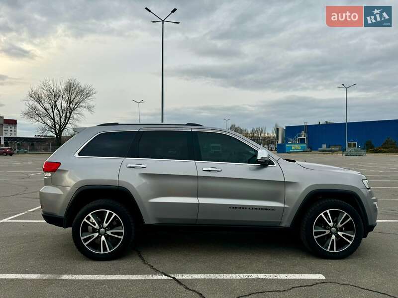 Внедорожник / Кроссовер Jeep Grand Cherokee 2018 в Днепре