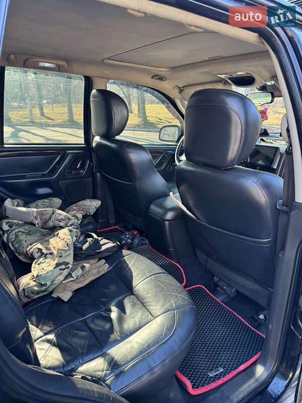 Внедорожник / Кроссовер Jeep Grand Cherokee 2002 в Нововолынске